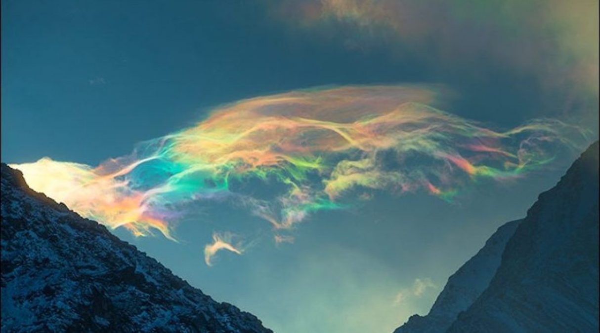 These Iridescent Clouds In Siberia Look Like Soap Bubbles in the Sky